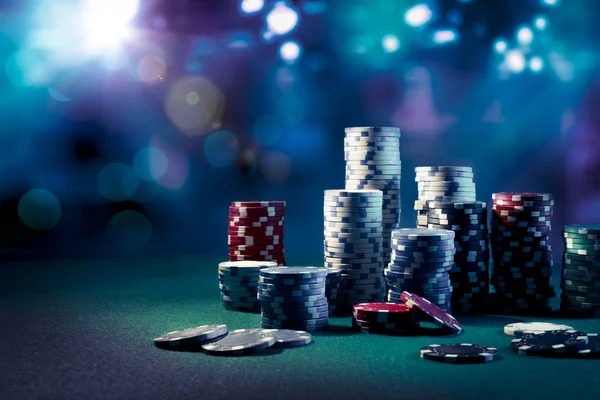 Mobile betting interface for Texas Hold'em Bonus